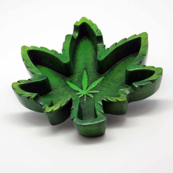 Hemp Leaf Ashtray - ヘンプデザインの灰皿 -