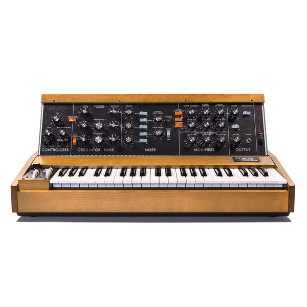 Moog(モーグ) / MINIMOOG MODEL D - モノフォニック・アナログ・シンセサイザー -
