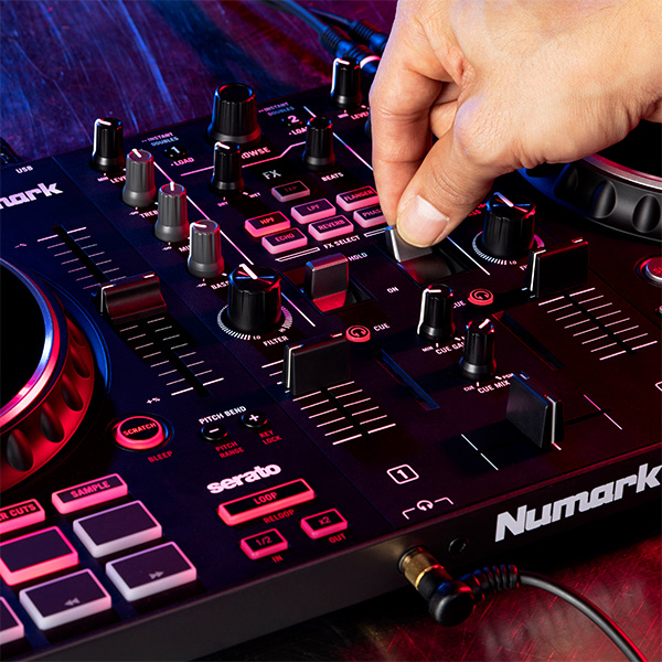 Partyスピーカーセット】Numark(ヌマーク) / MixTrack Pro FX Partyスピーカーセット】Numark(ヌマーク) / MixTrack Pro FX