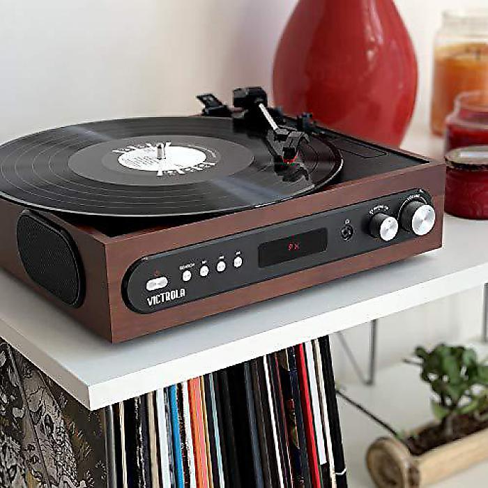 VictrolaオールインワンBluetoothレコードプレーヤー「マホガニー