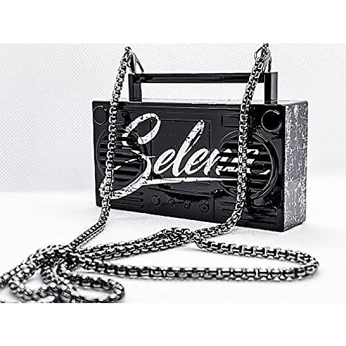 Bumpboxx MICROBOOM SELENA LIMITED EDITION ネックレス型ブルートゥーススピーカー 24インチゴールドプレートチェーン付