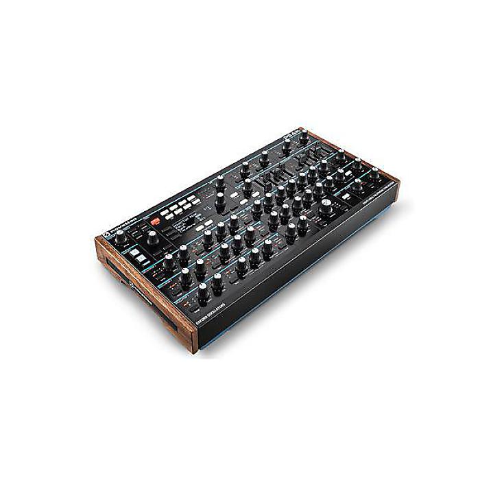 NOVATION ( ノベーション ) / PEAK VA&ウェーブテーブルシンセサイザー
