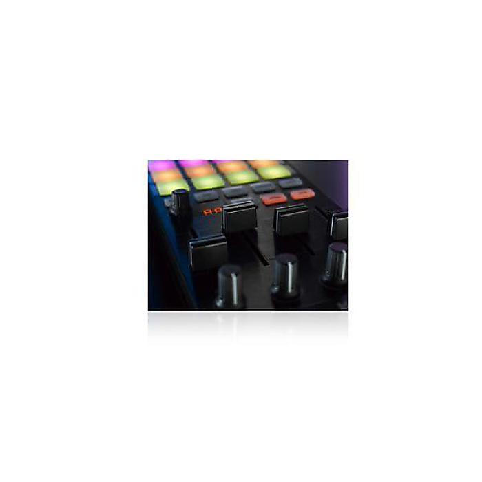 Native Instruments ( ネイティブインストゥルメンツ ) ／ TRAKTOR